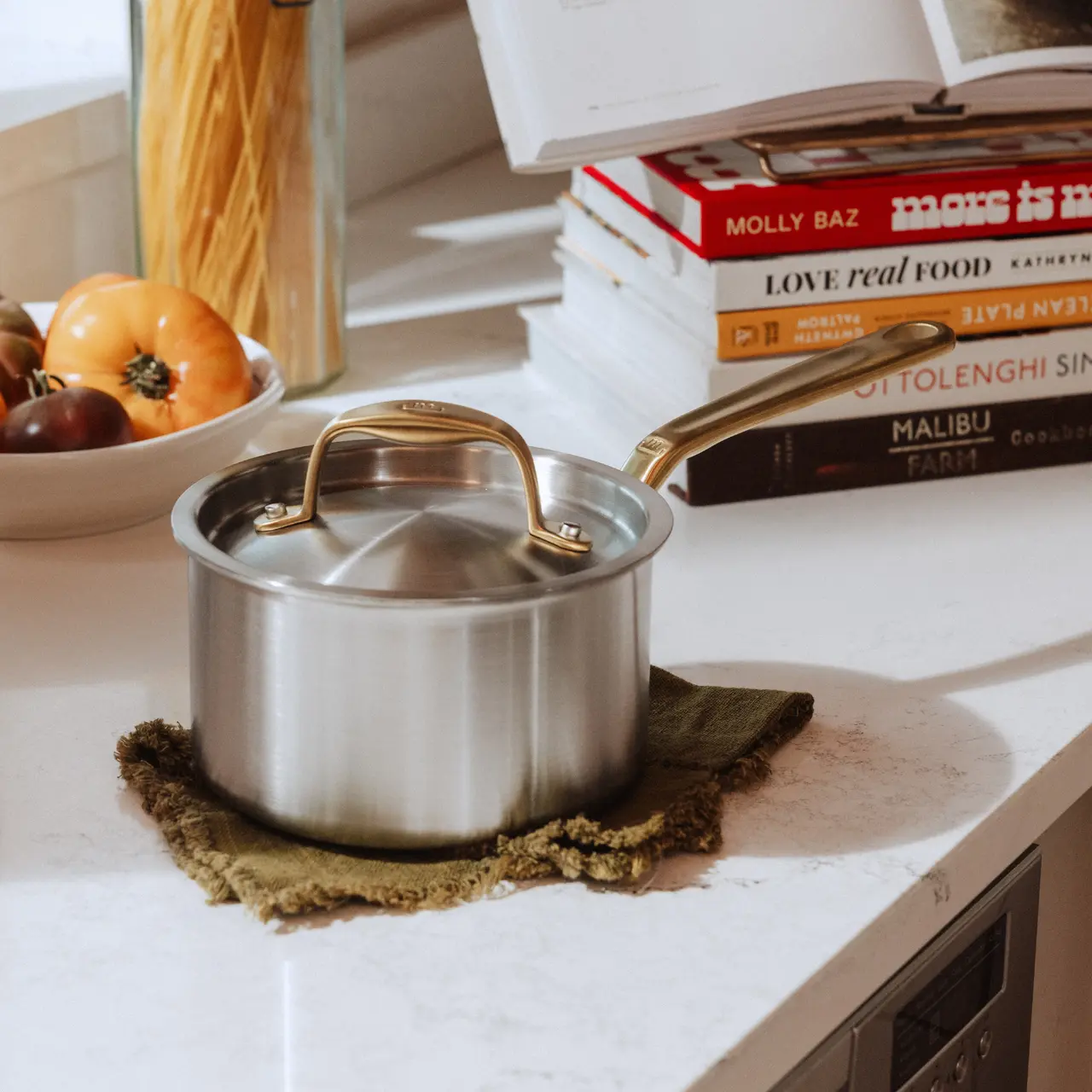 4 QT / Antique Brass lifestyle shot