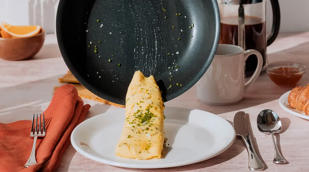 This Is the Best Omelette Pan on : Ozeri Stone Frying Pan