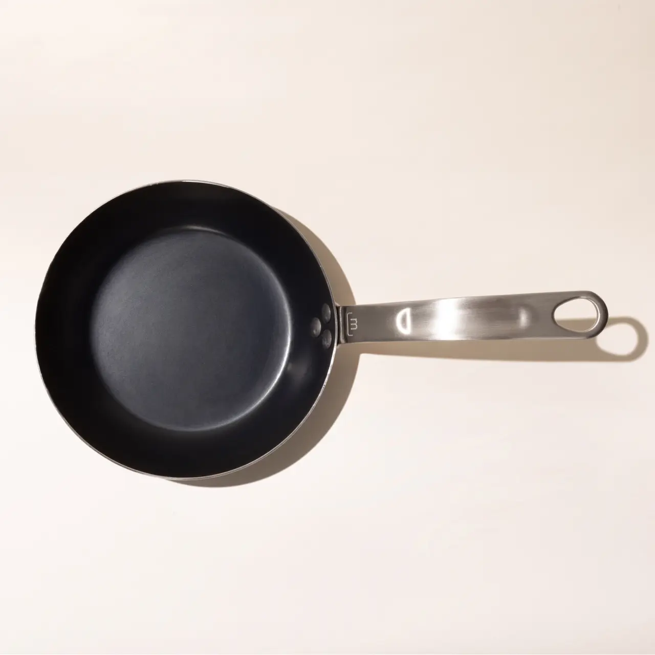 8 inch carbon frying pan top