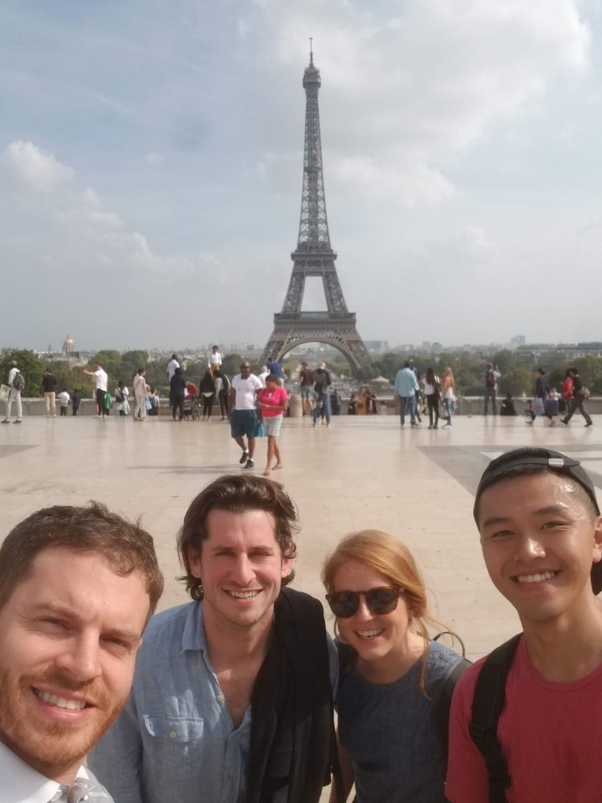 4 people in France