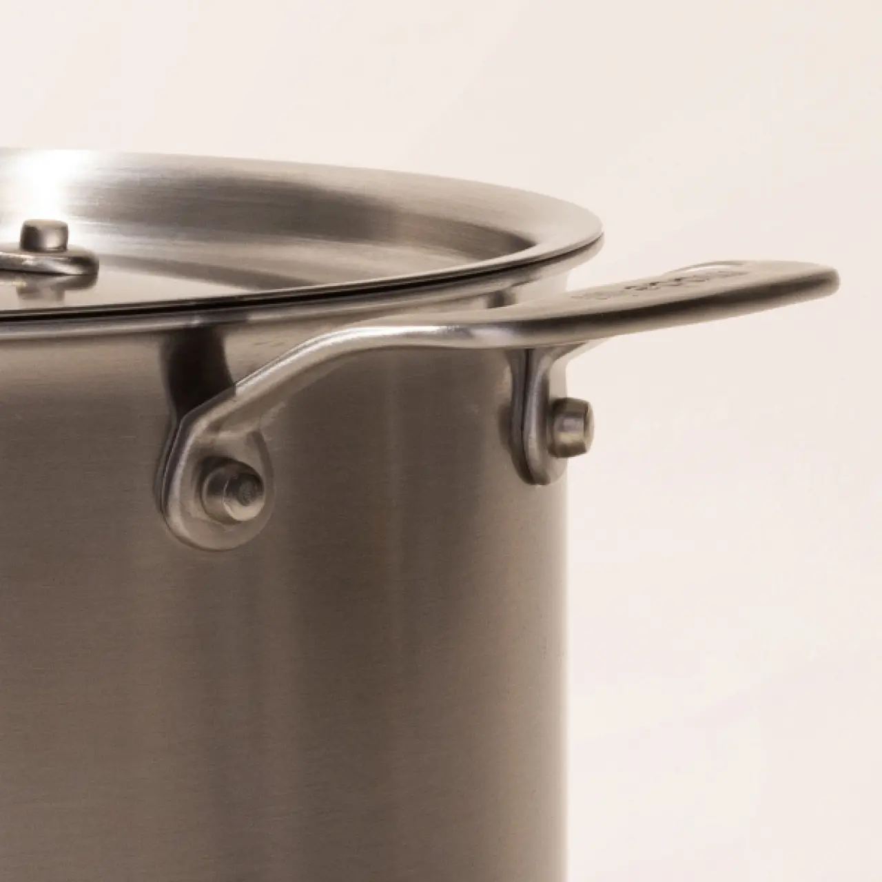 Titanium Nonstick 8-Quart Stock Pot with Tempered Glass Lid – Saflon
