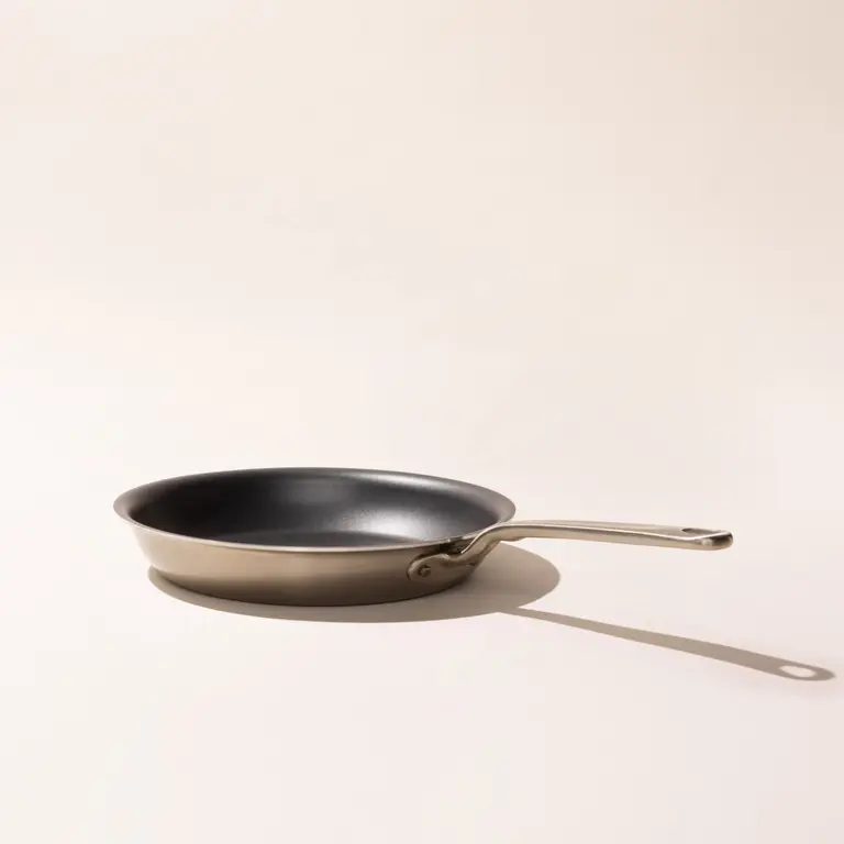 graphite non stick frying pan angle image