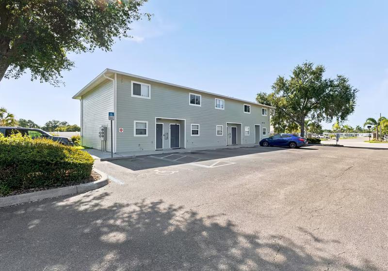 Rainbow Lake Apartments — Bradenton, Florida
