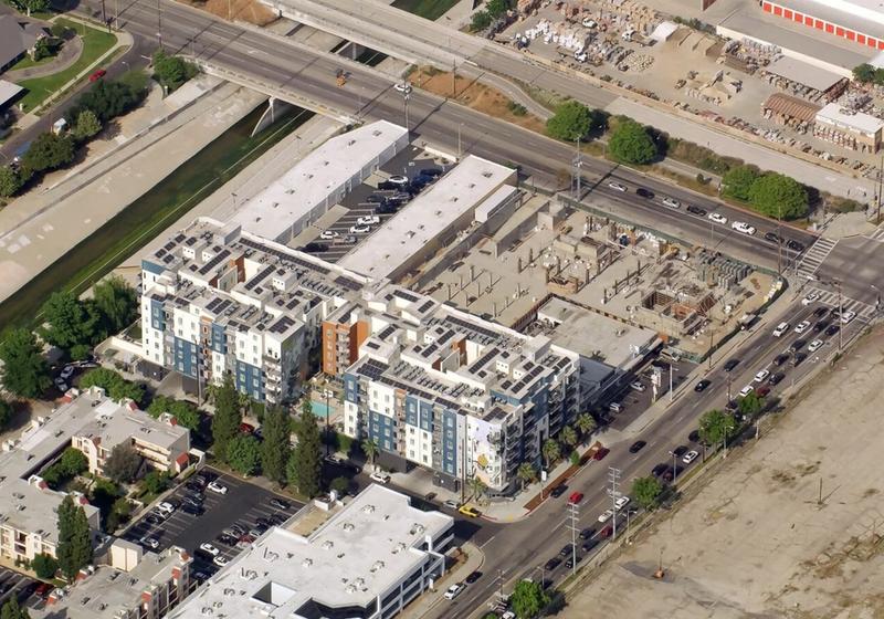 6801 Canoga Ave — Los Angeles, California