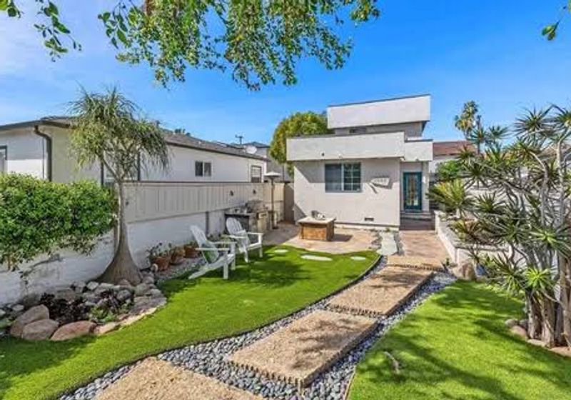 1517 Reed Avenue — San Diego, California