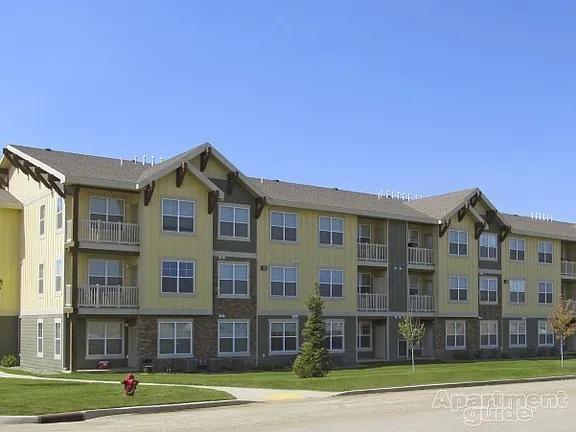 Fox Hills Apartment Homes — Watford City, North Dakota