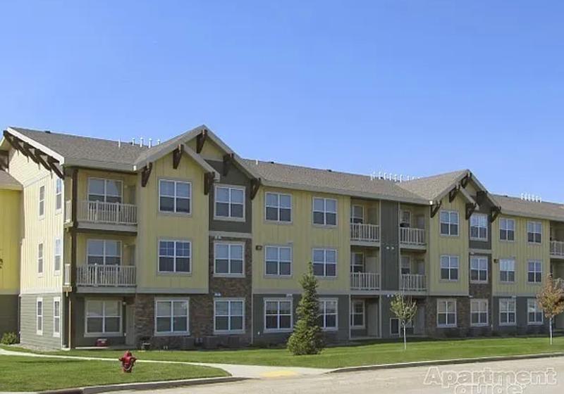 Fox Hills Apartment Homes — Watford City, North Dakota