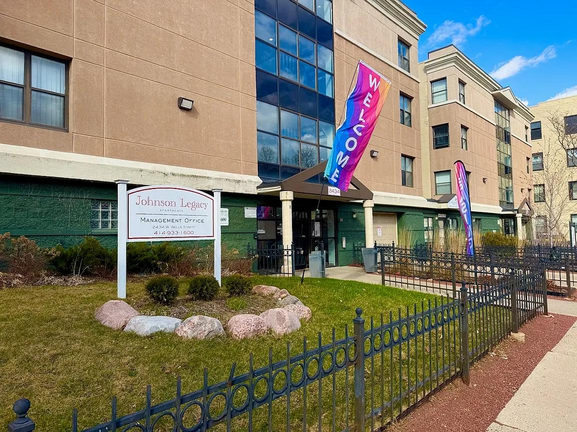 Johnson Legacy Apartments — Milwaukee, Wisconsin