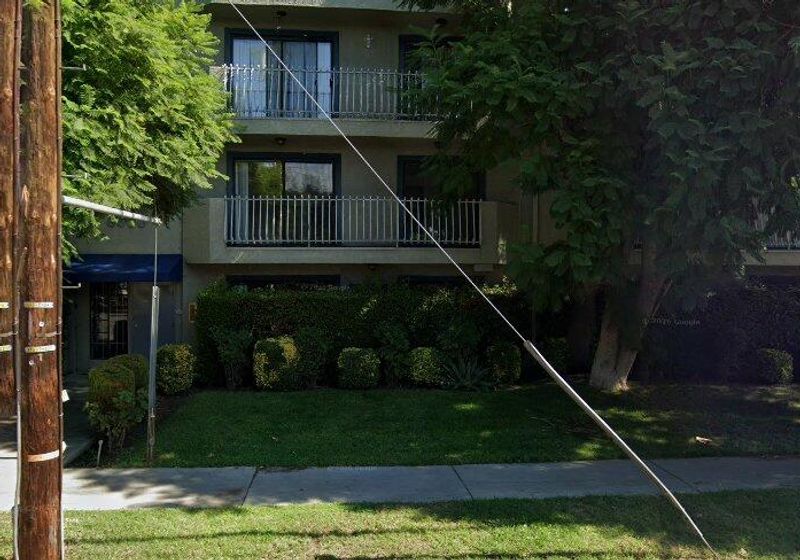 6590 Hazeltine Ave | Valley Glen — Los Angeles, California