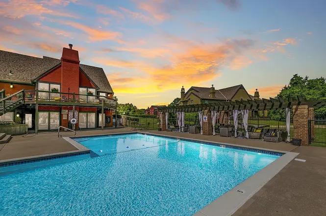 Leawood at State Line — Leawood, Kansas