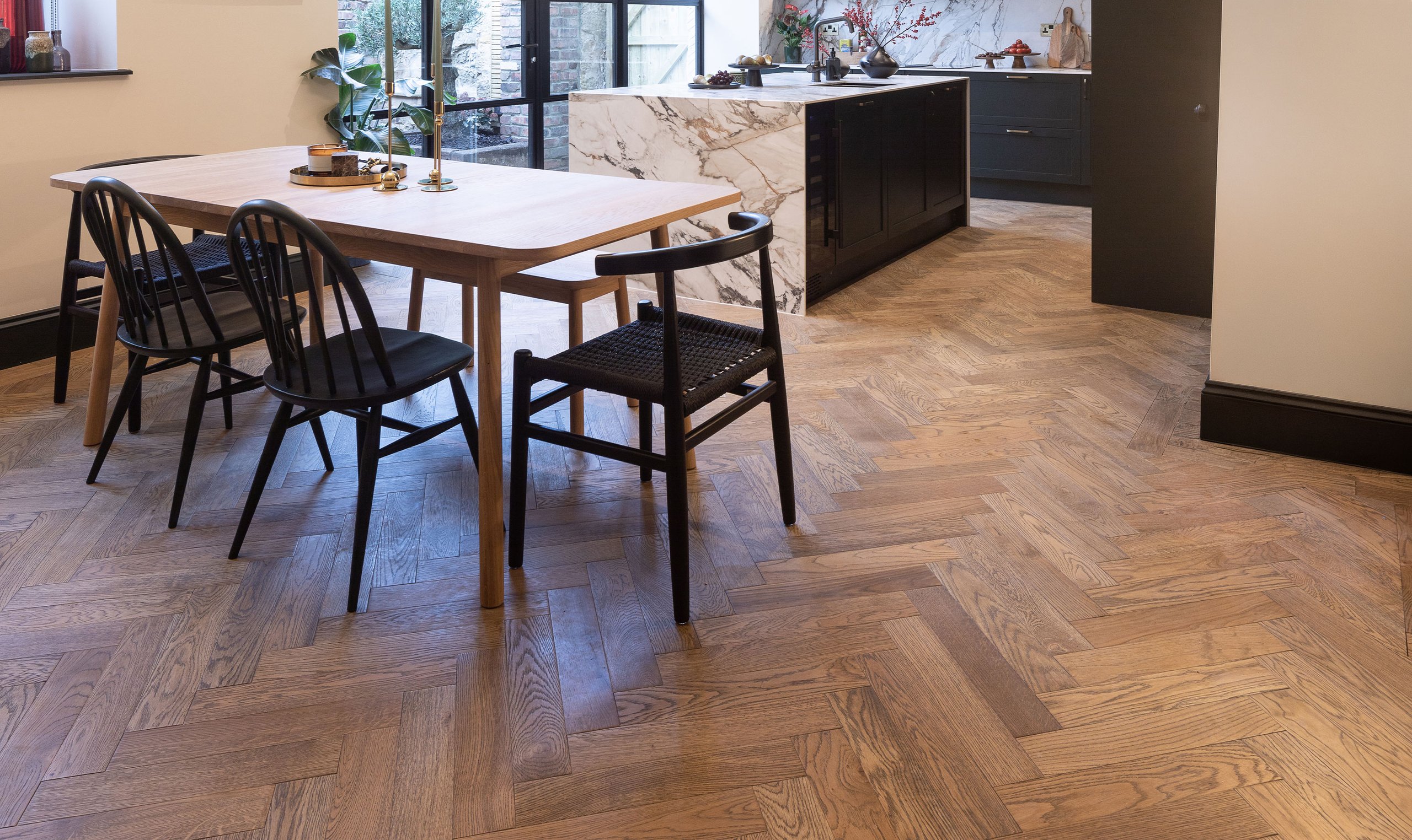 Kennet Narrow Herringbone in a room setting
