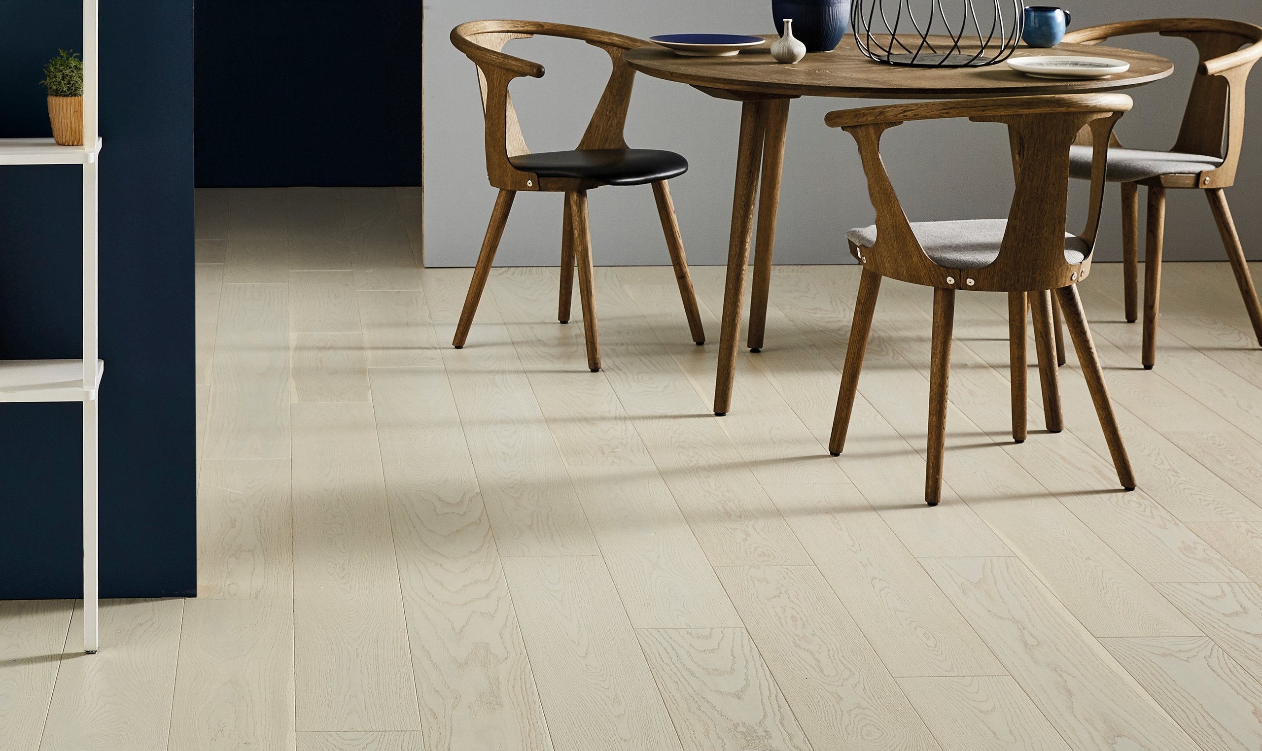 Bernini Plank in a room setting