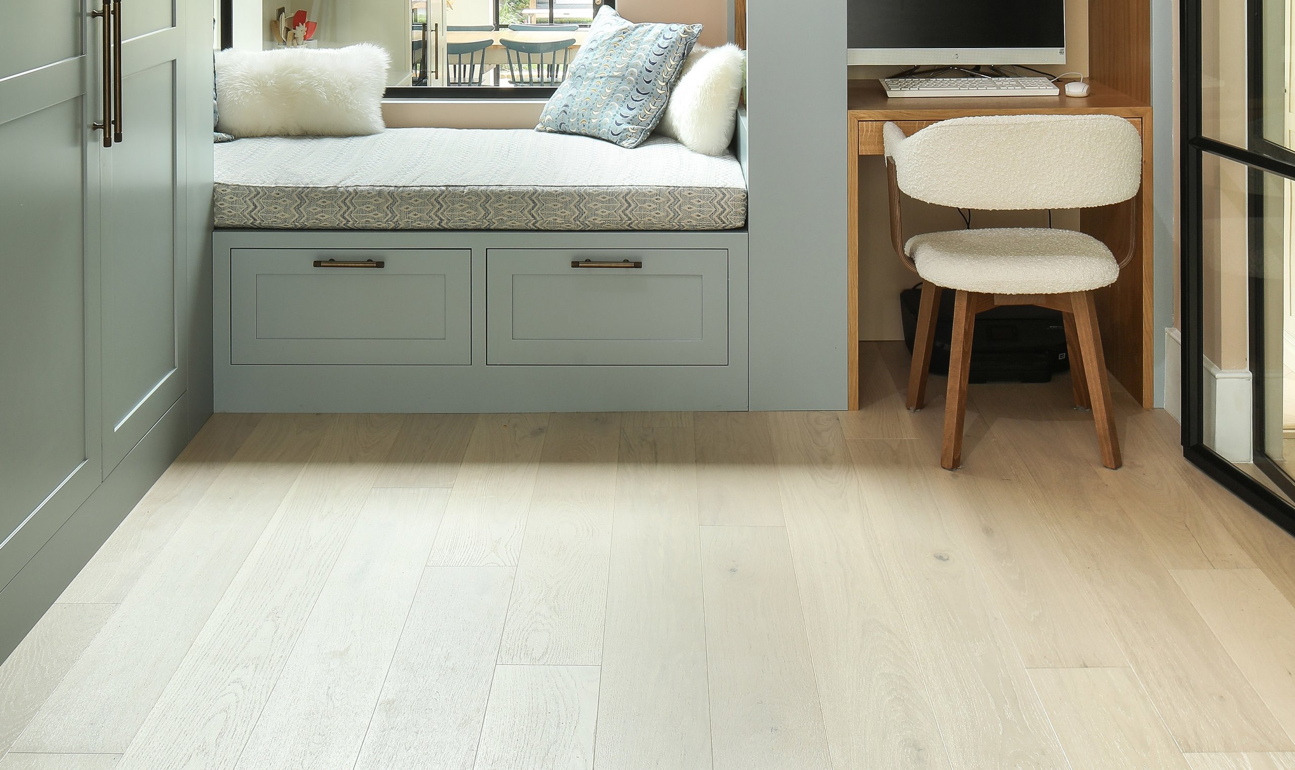 Paperback Plank in a room setting