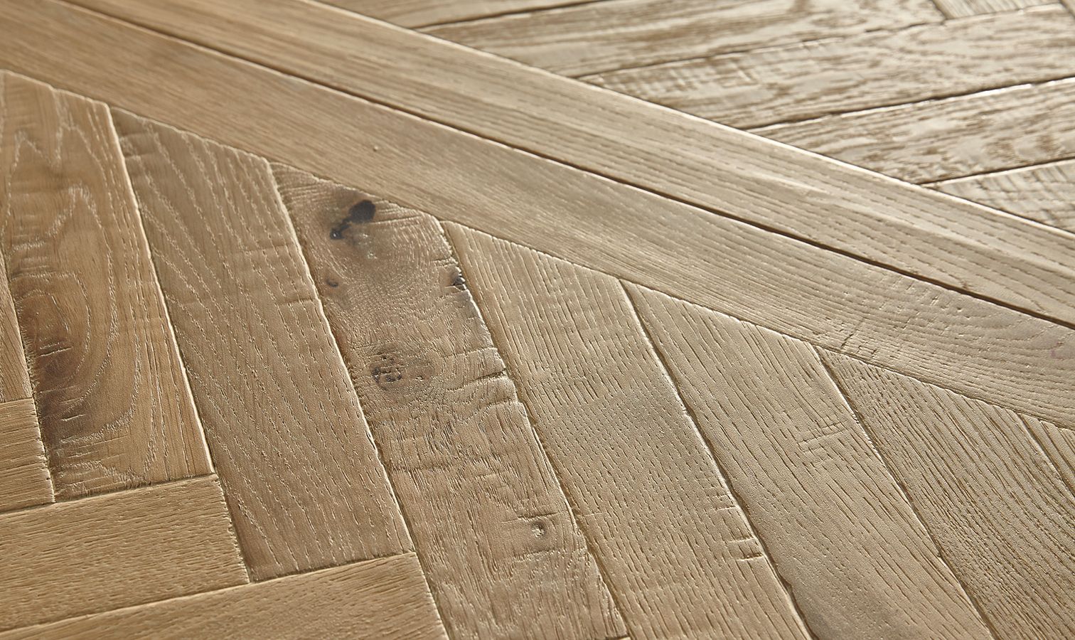 Furrow Framed Herringbone