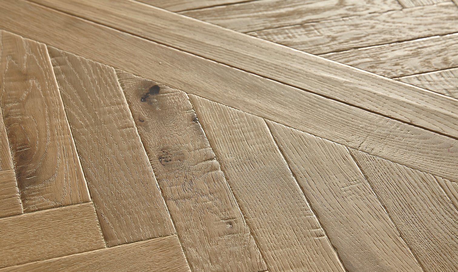 Furrow Framed Herringbone