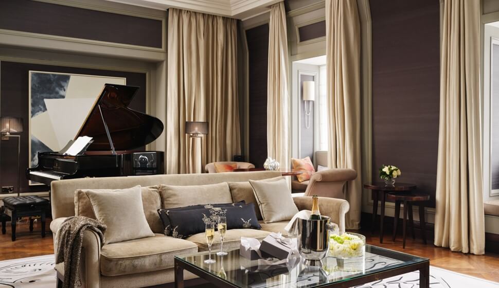 Corinthia detail 2