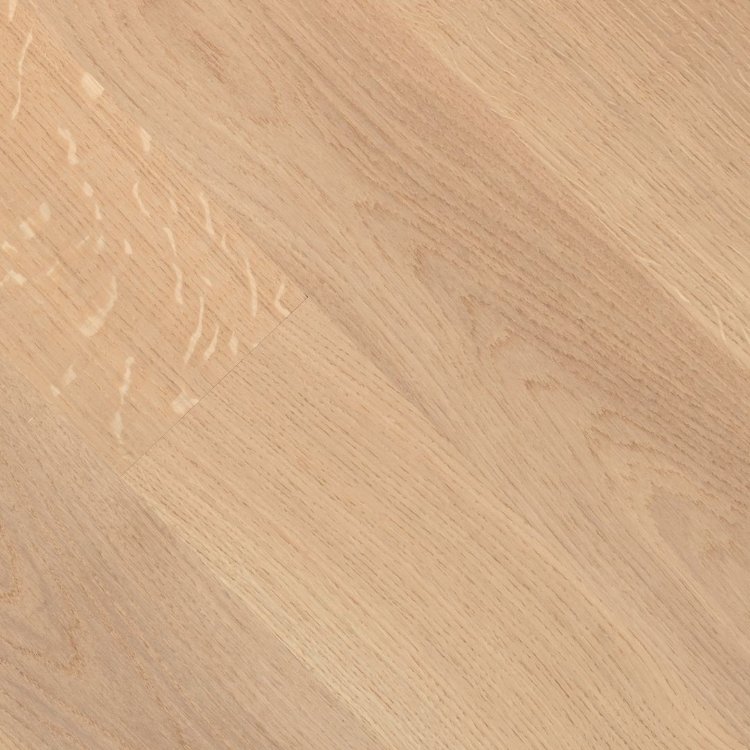 plank wood flooring with a square sholder