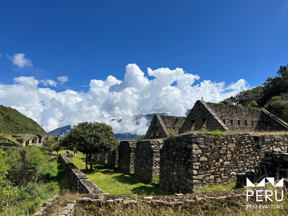 TREK CHOQUEQUIRAO Y MACHU PICCHU 8 Días / 7 Noches: Aventura Epica a Dos Ciudades Perdidas