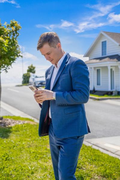 Wallace Real Estate - Your Trusted Property Partner Wallace Real Estate - Your Trusted Property Partner