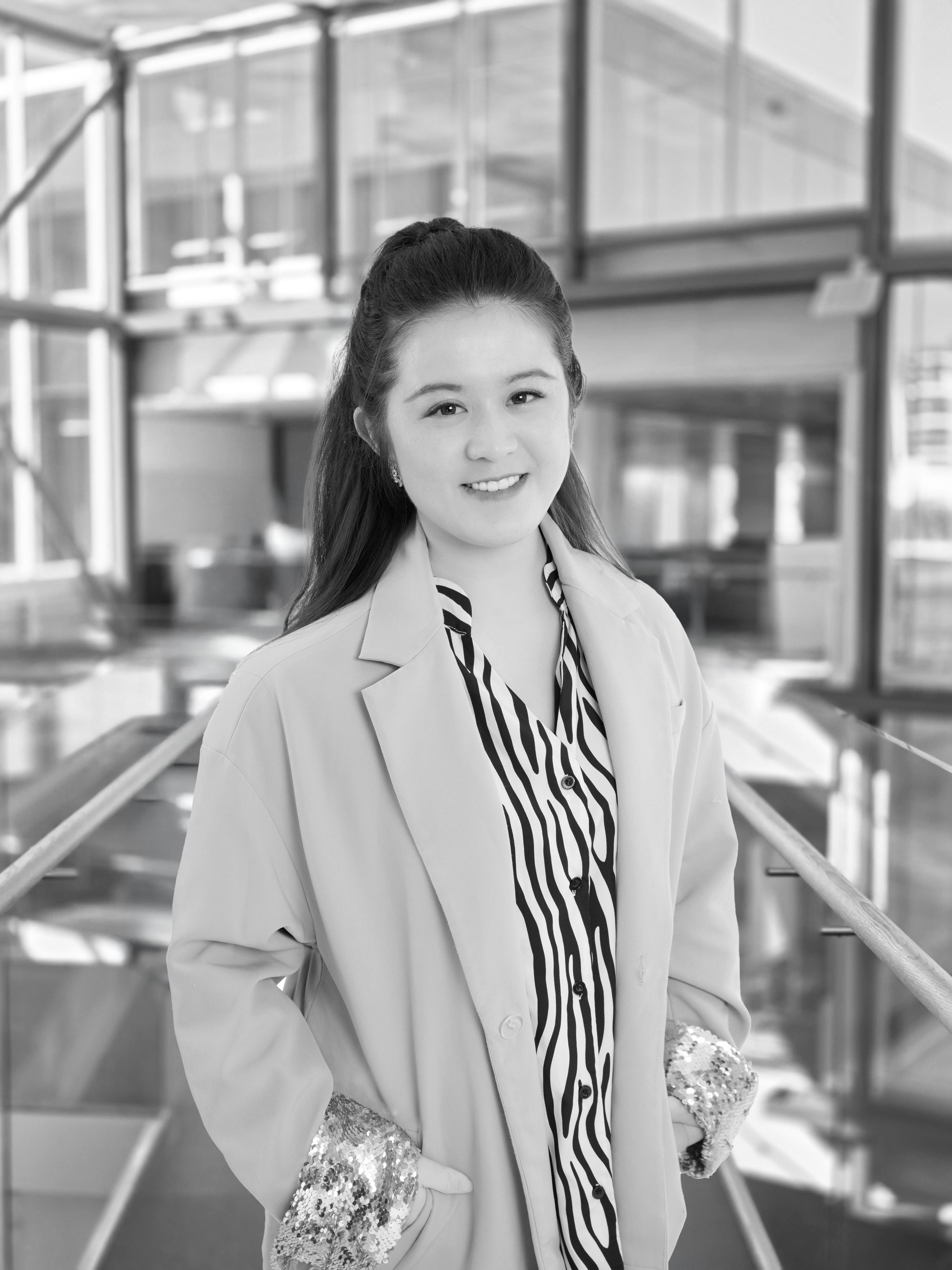 Betty Lyu - Wallace Real Estate