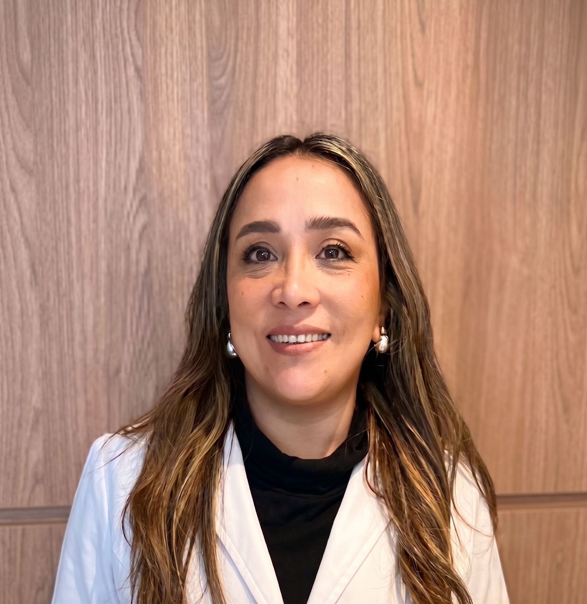 Dra. Pérez Santillán Laura, Especialista en ecografías fetales del centro médico de GO en Tucumán