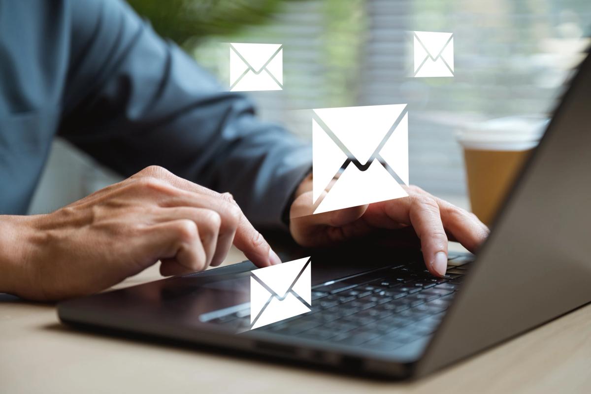 E-mail marketing.