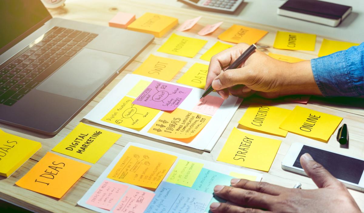 Content marketing – generowanie leadów B2B w danej branży, typy leadów i lead magnet.