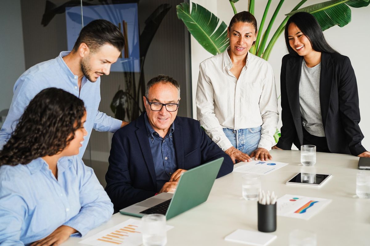 Od czego zacząć strategię sprzedaży i marketingu w B2B?