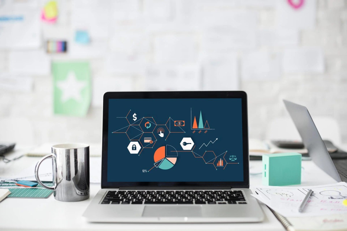 Wdrażanie oprogramowania w sprzedaży – jak zyskać? (Webinar)
