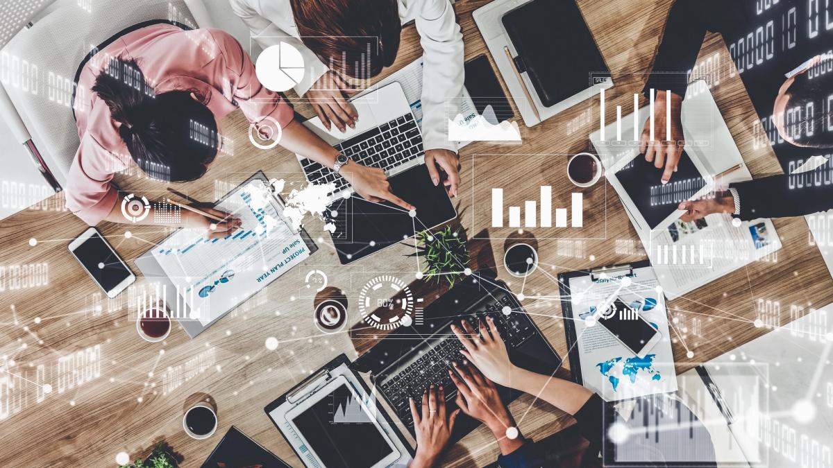 Różne rodzaje systemów CRM a wsparcie techniczne procesów biznesowych.