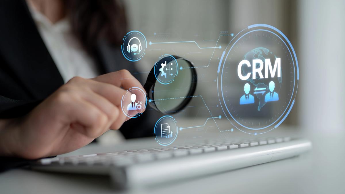 CRM dla handlowców – procesy biznesowe, preferencje zakupowe i potrzeby klientów.
