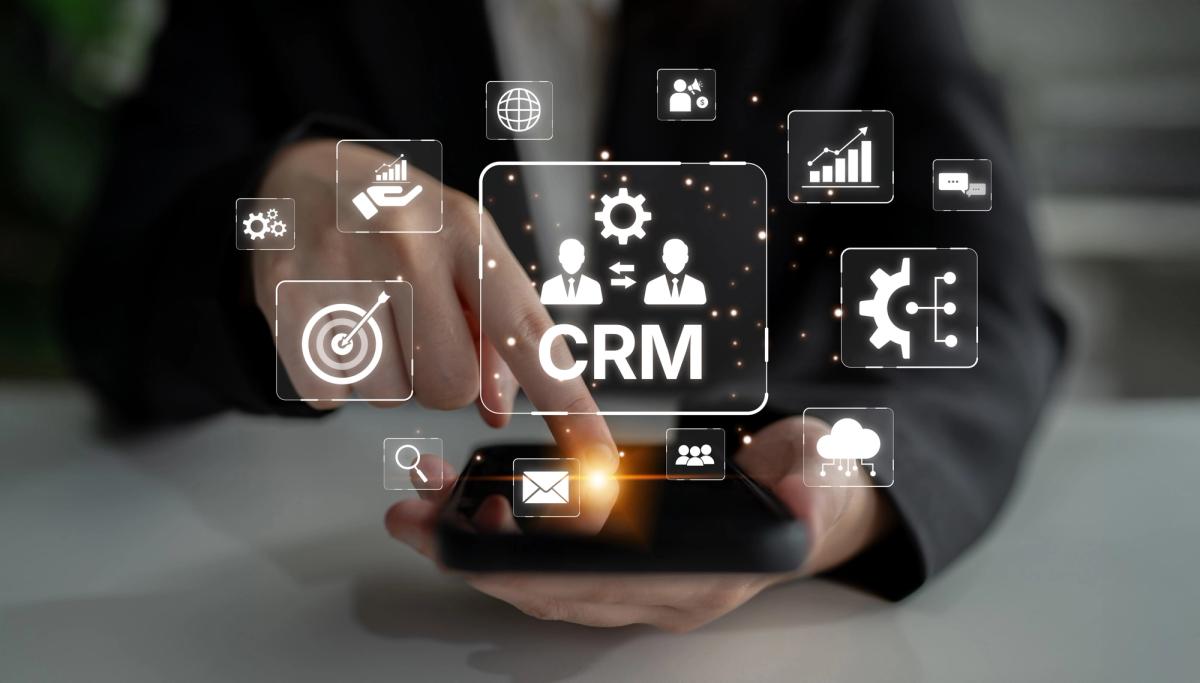 Zalety systemu CRM (customer relationship management) – jakości obsługi klienta, marketing automation i efektywne zarządzanie.