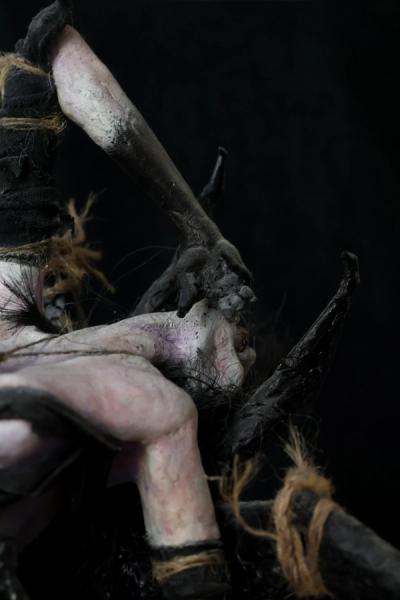 domina strega witch spider postapocaliptic fashion lust women feet long legs big breasts tits boobs