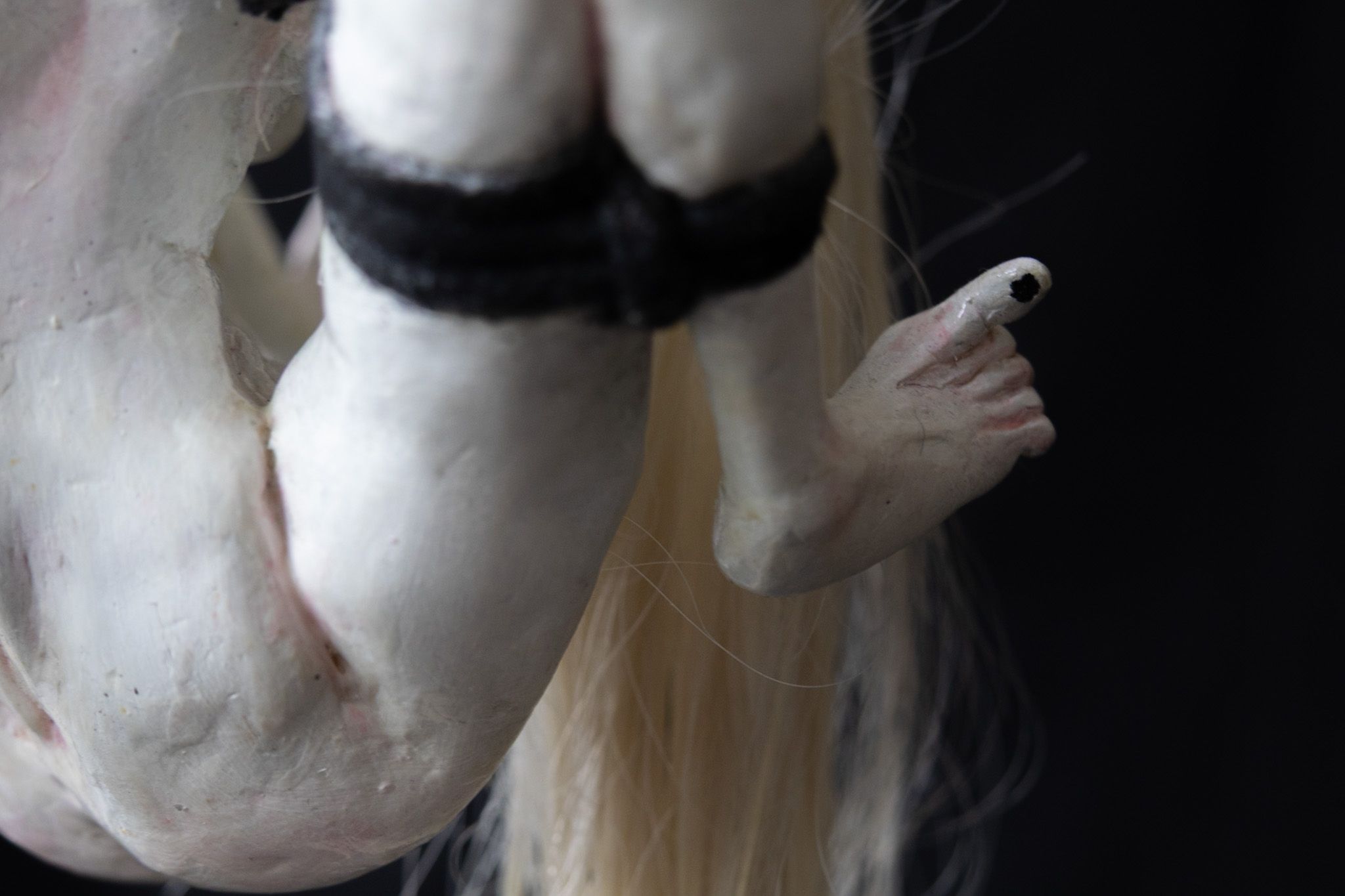 Delicious toes curling in pleasure