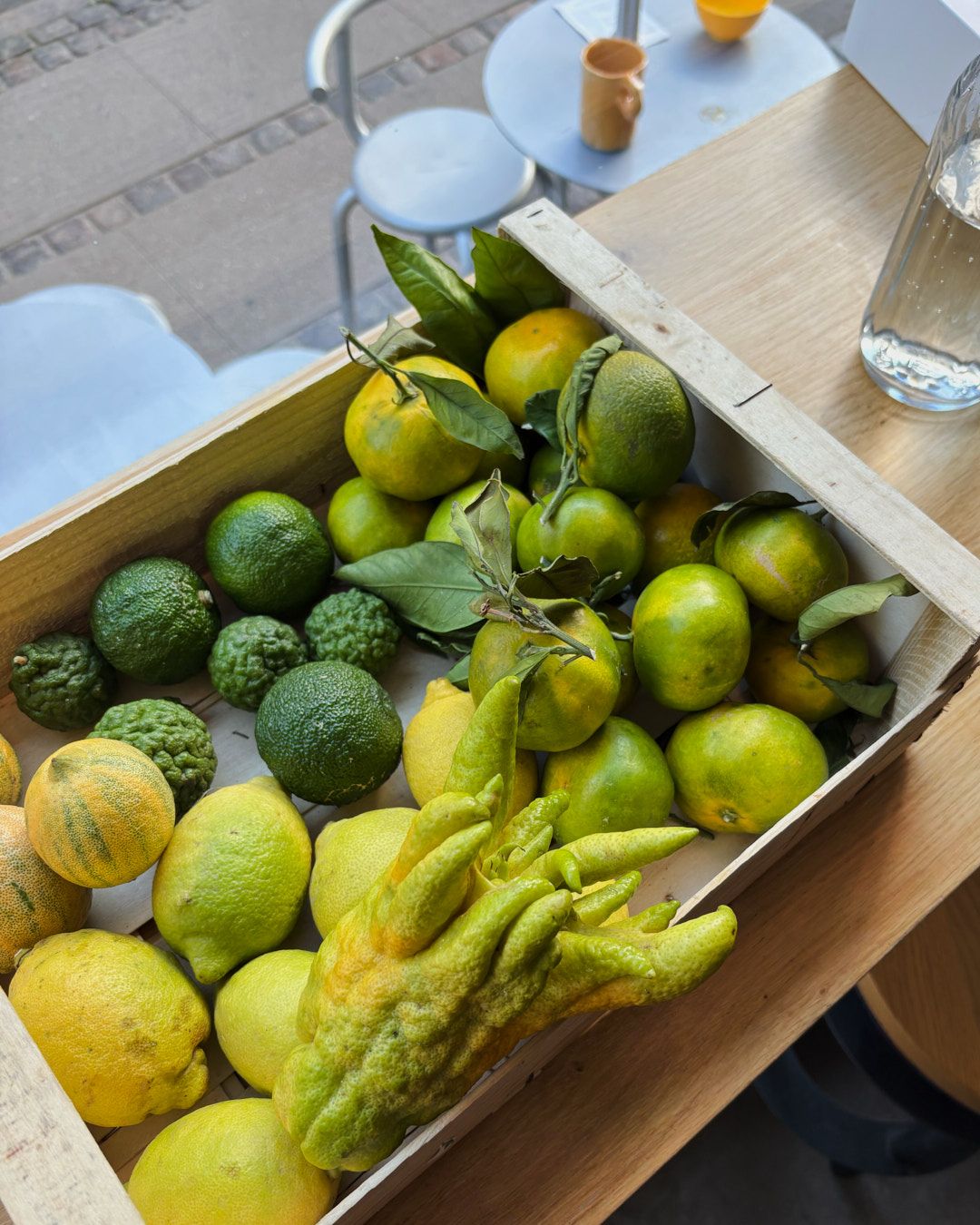 Images with caption alt text