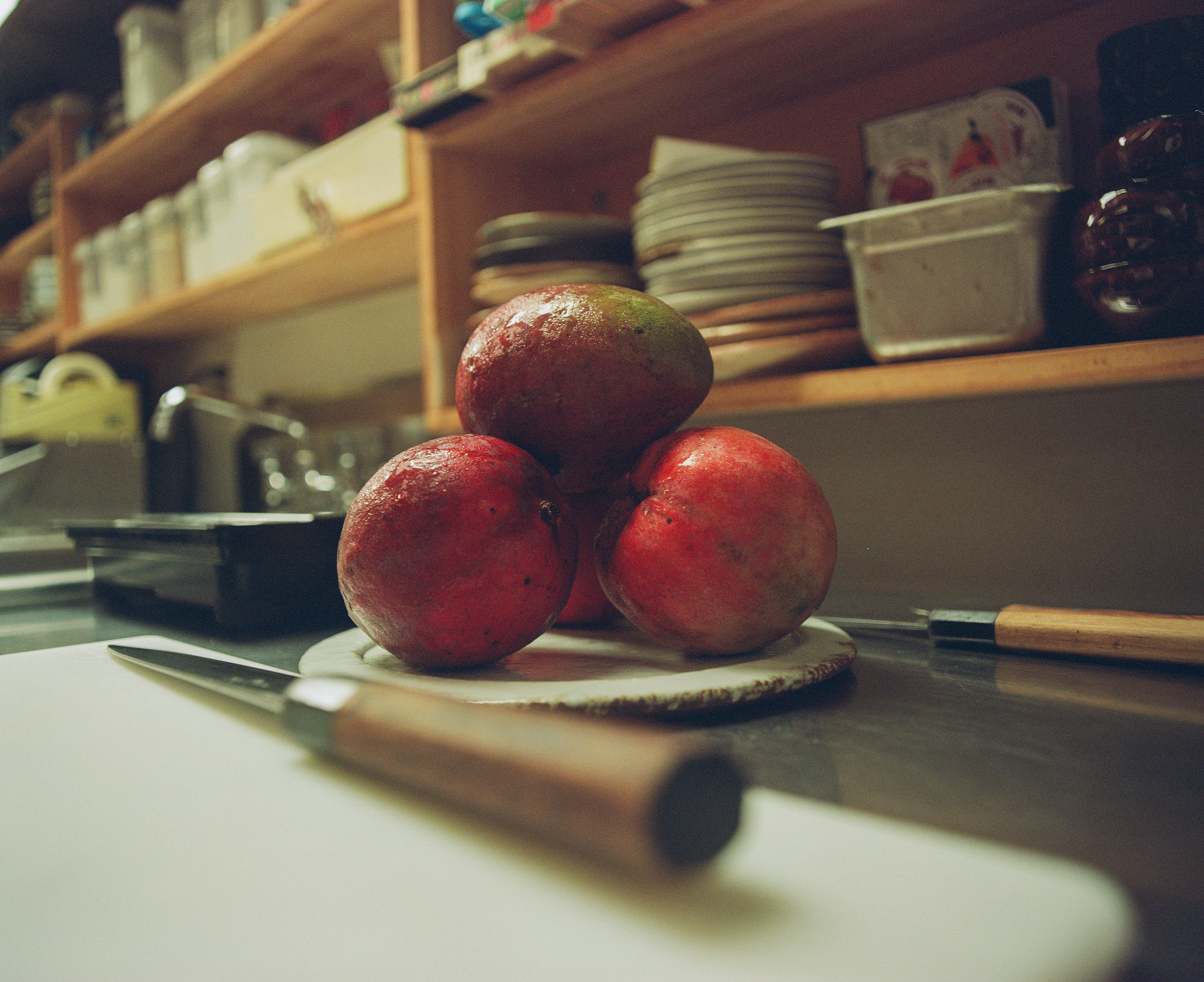 Photo of three mangoes