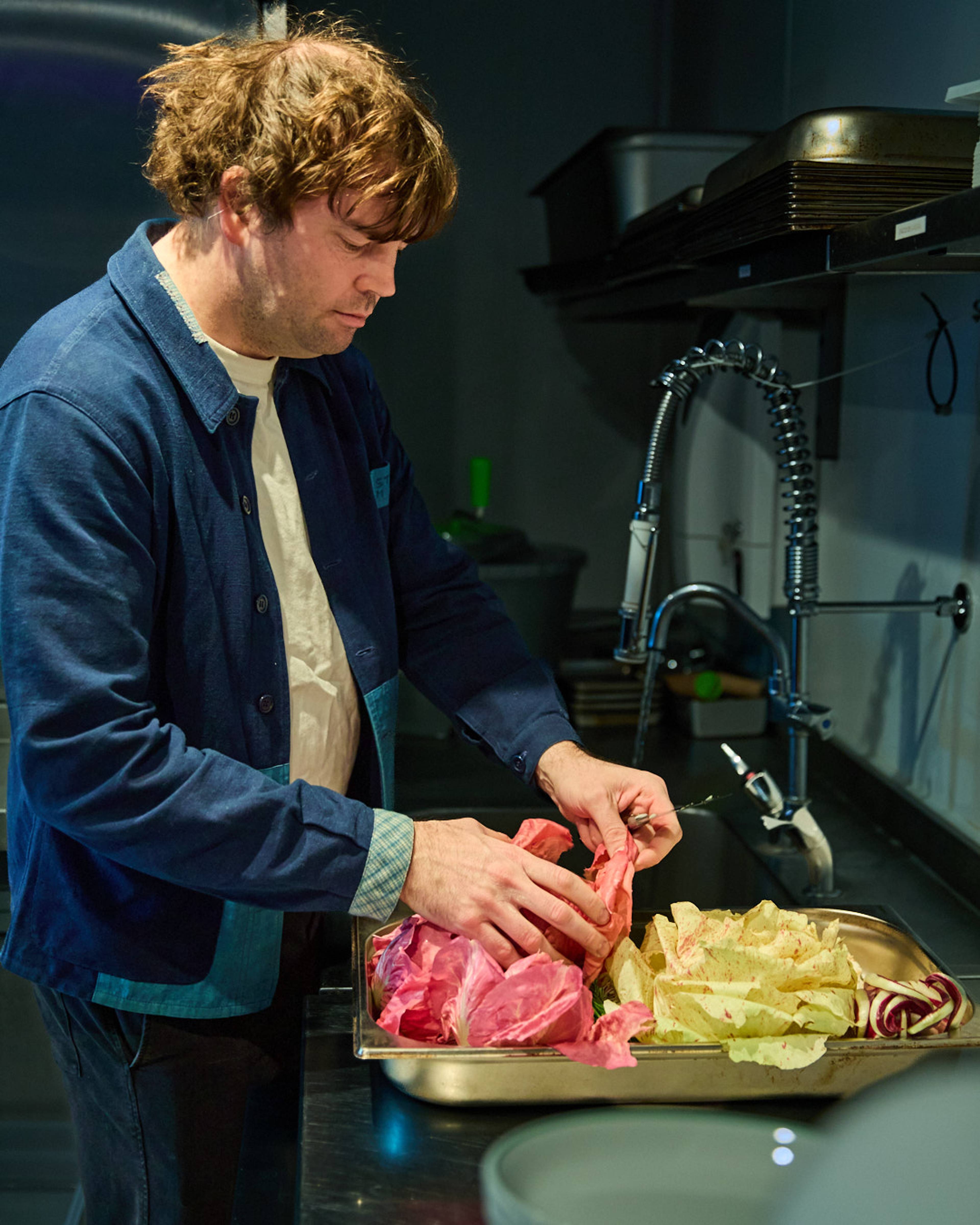 Images with caption alt text