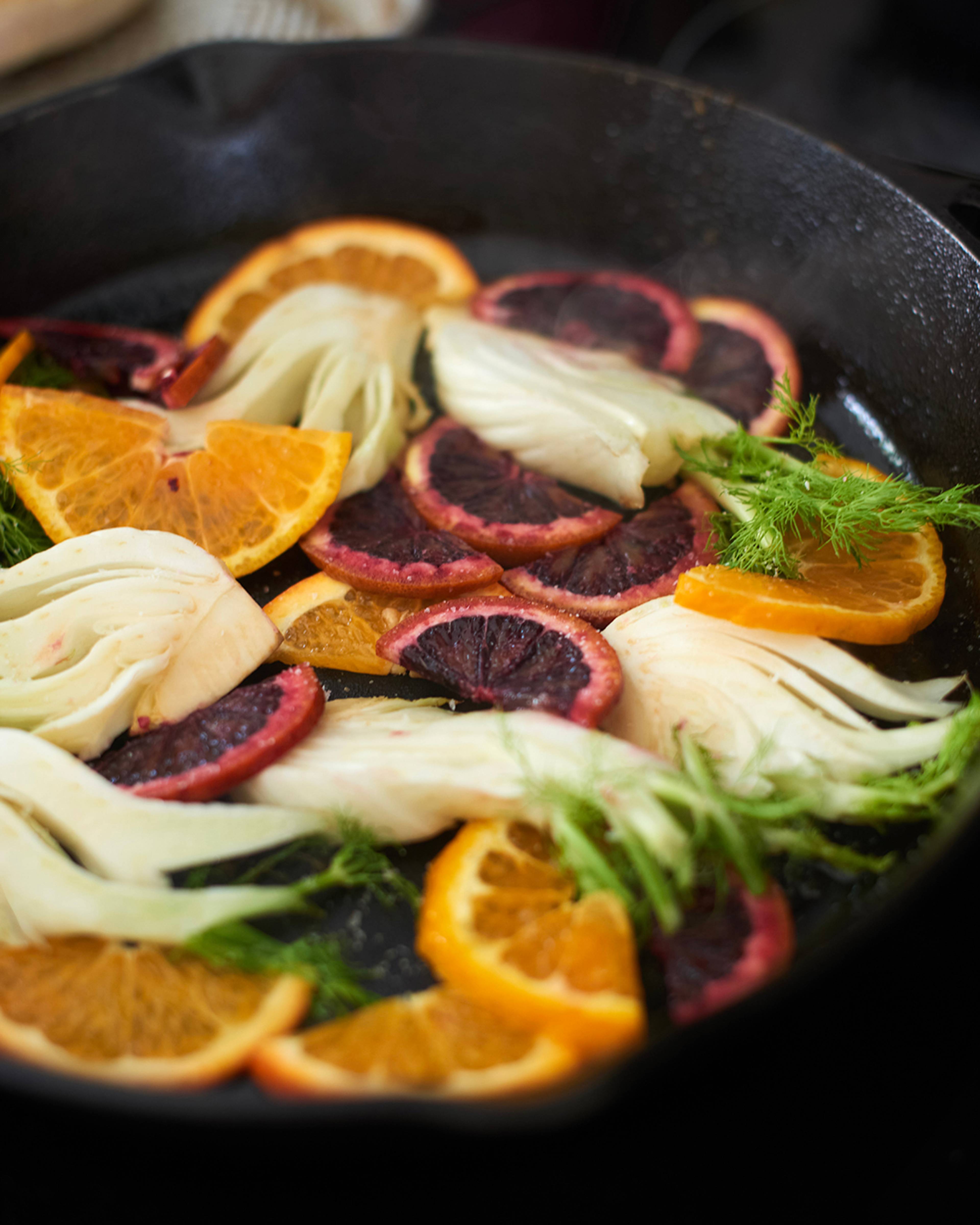 Images with caption alt text