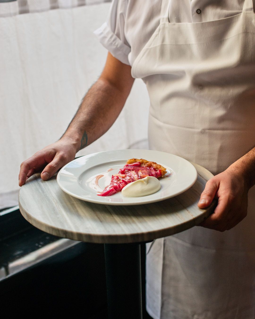 Images with caption alt text