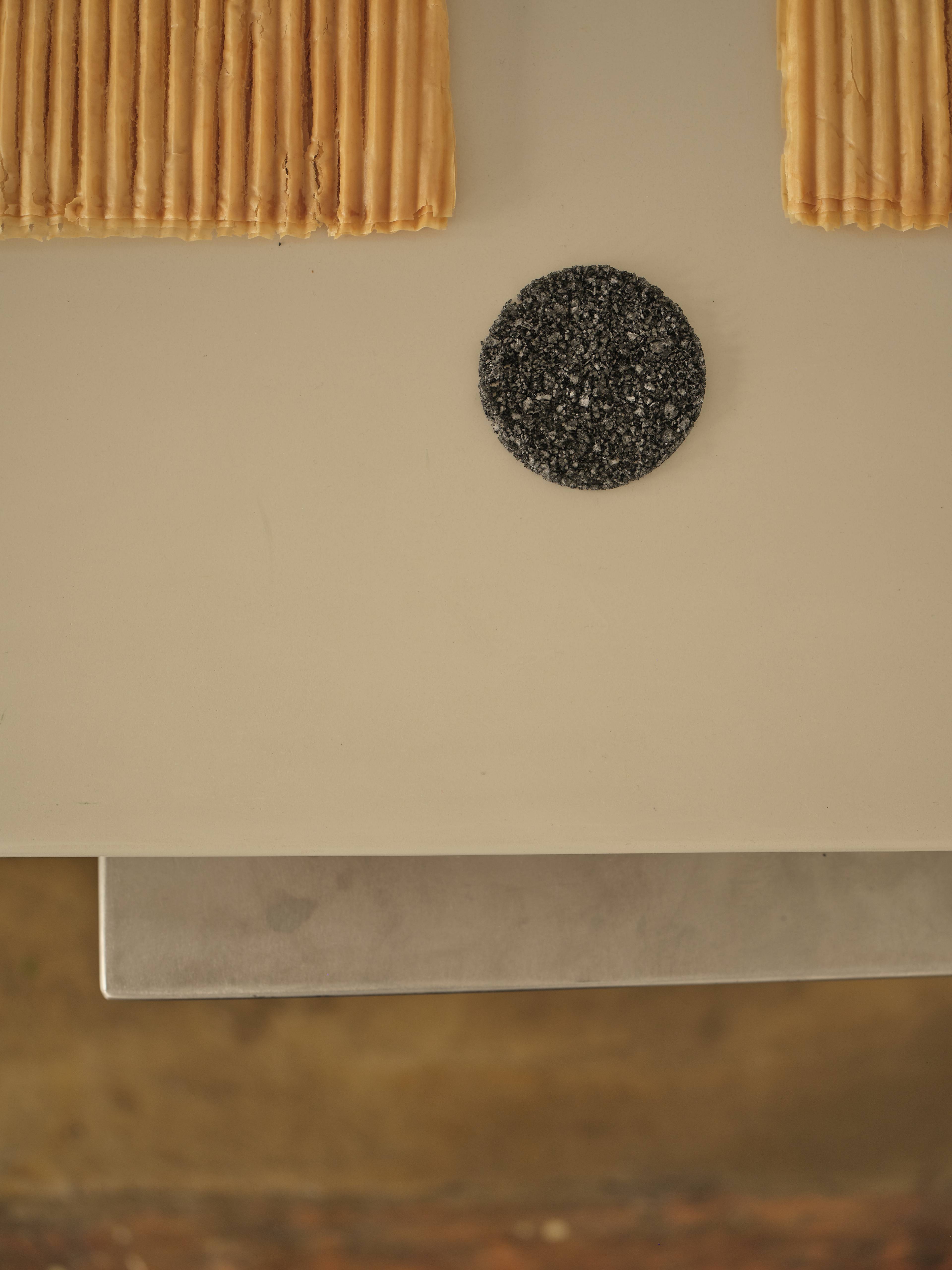 Images with caption alt text