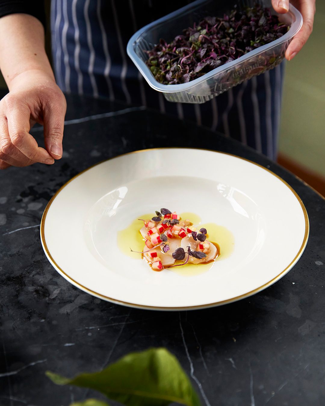 Images with caption alt text