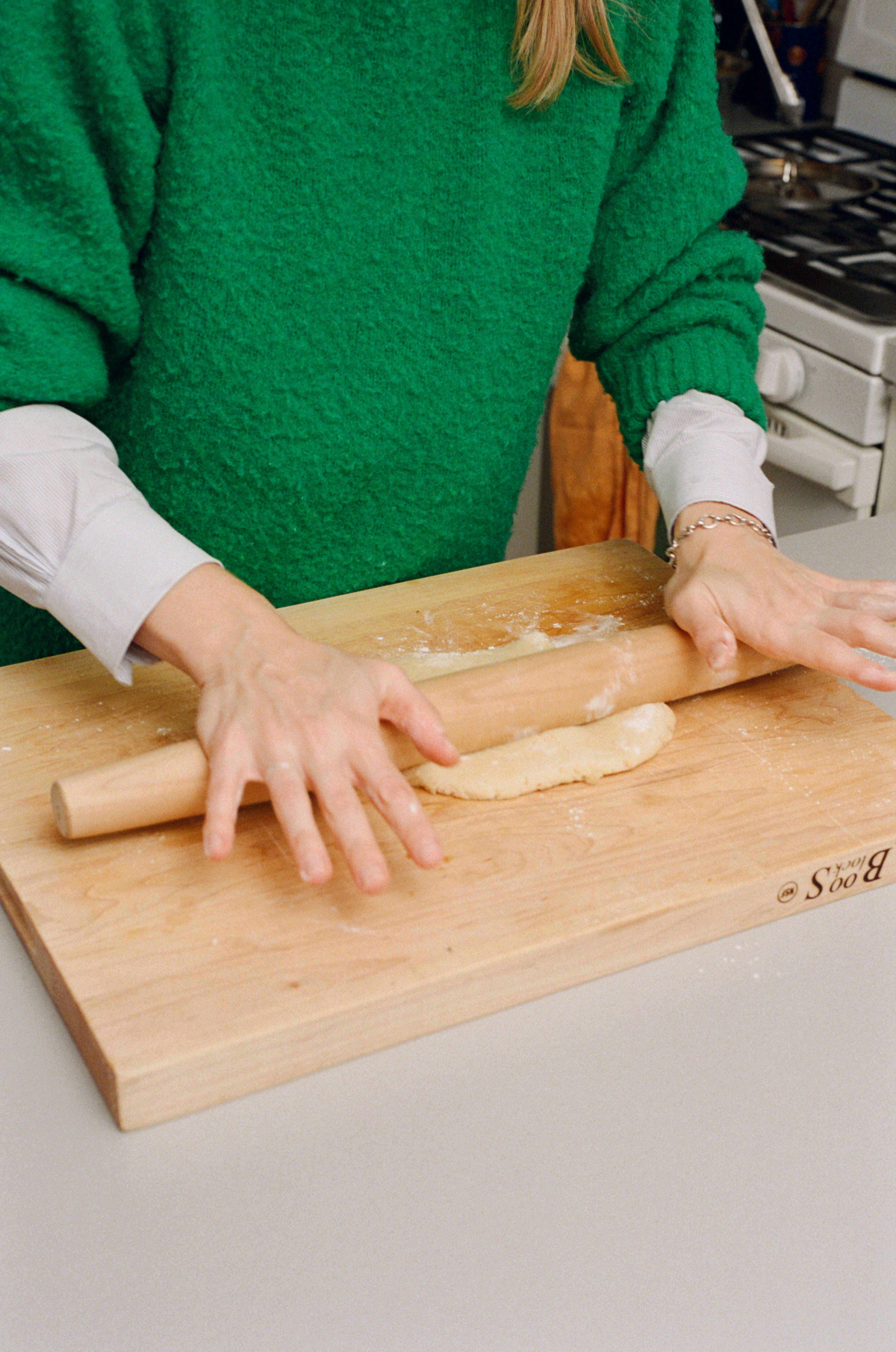 Images with caption alt text