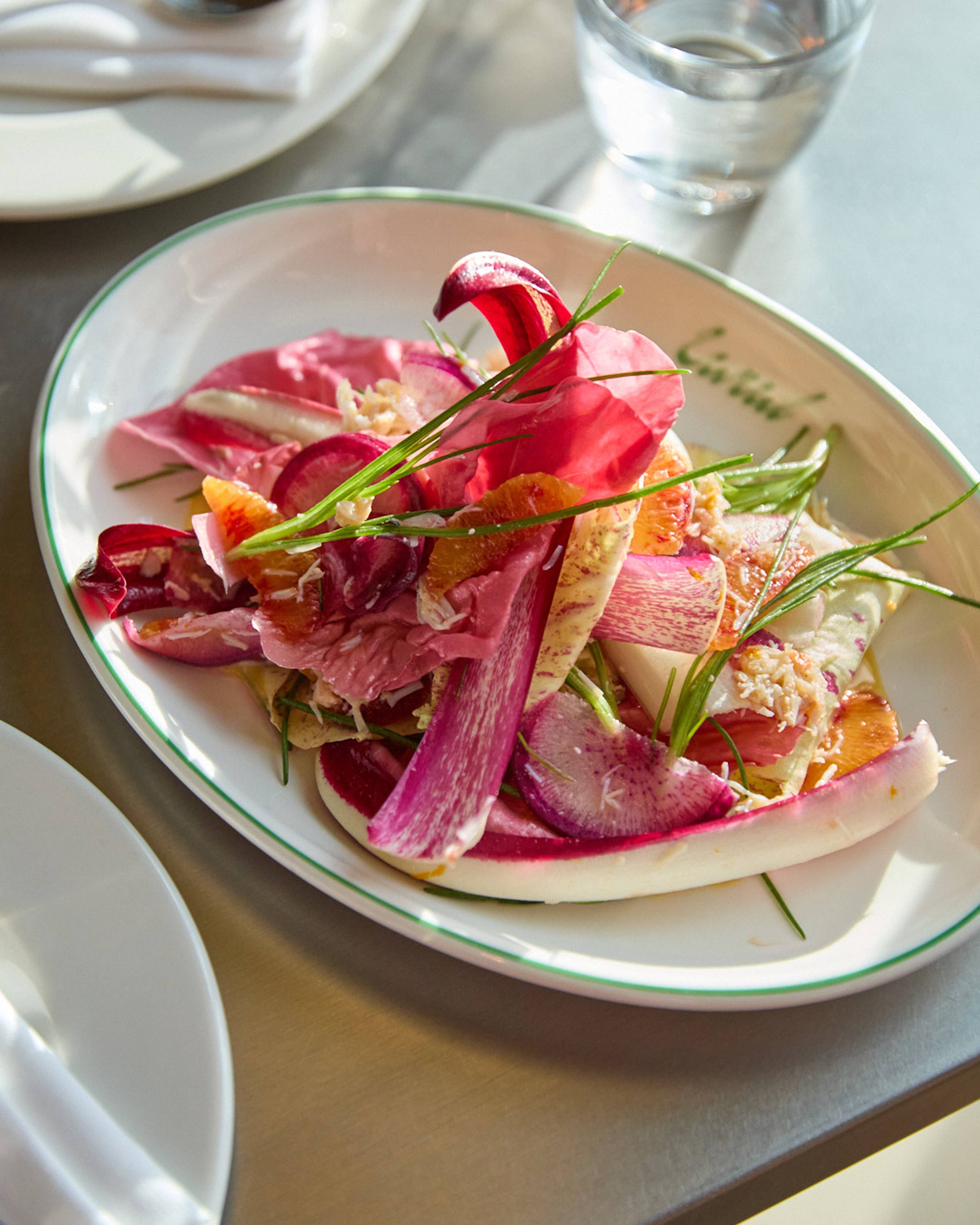 Images with caption alt text