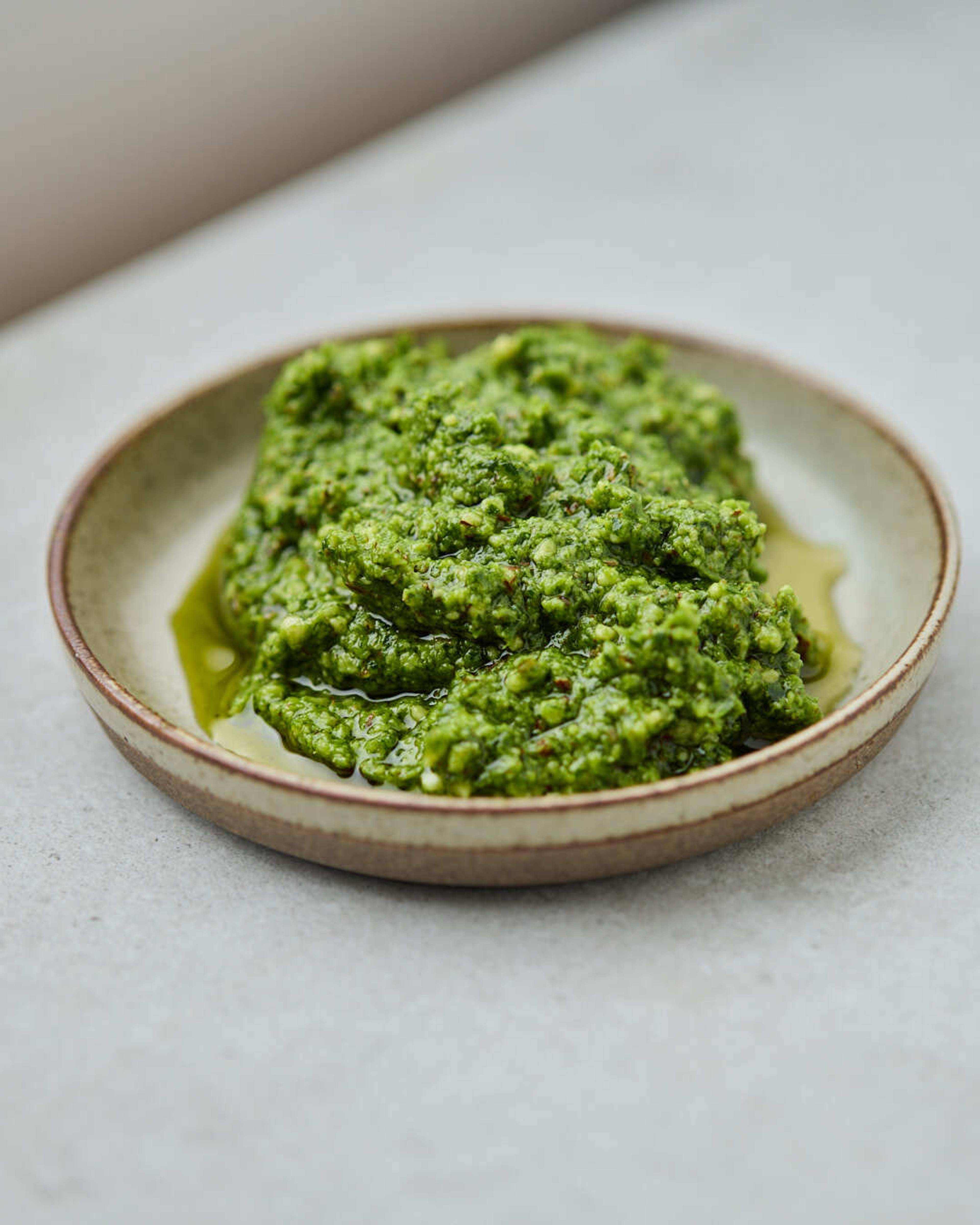 Images with caption alt text