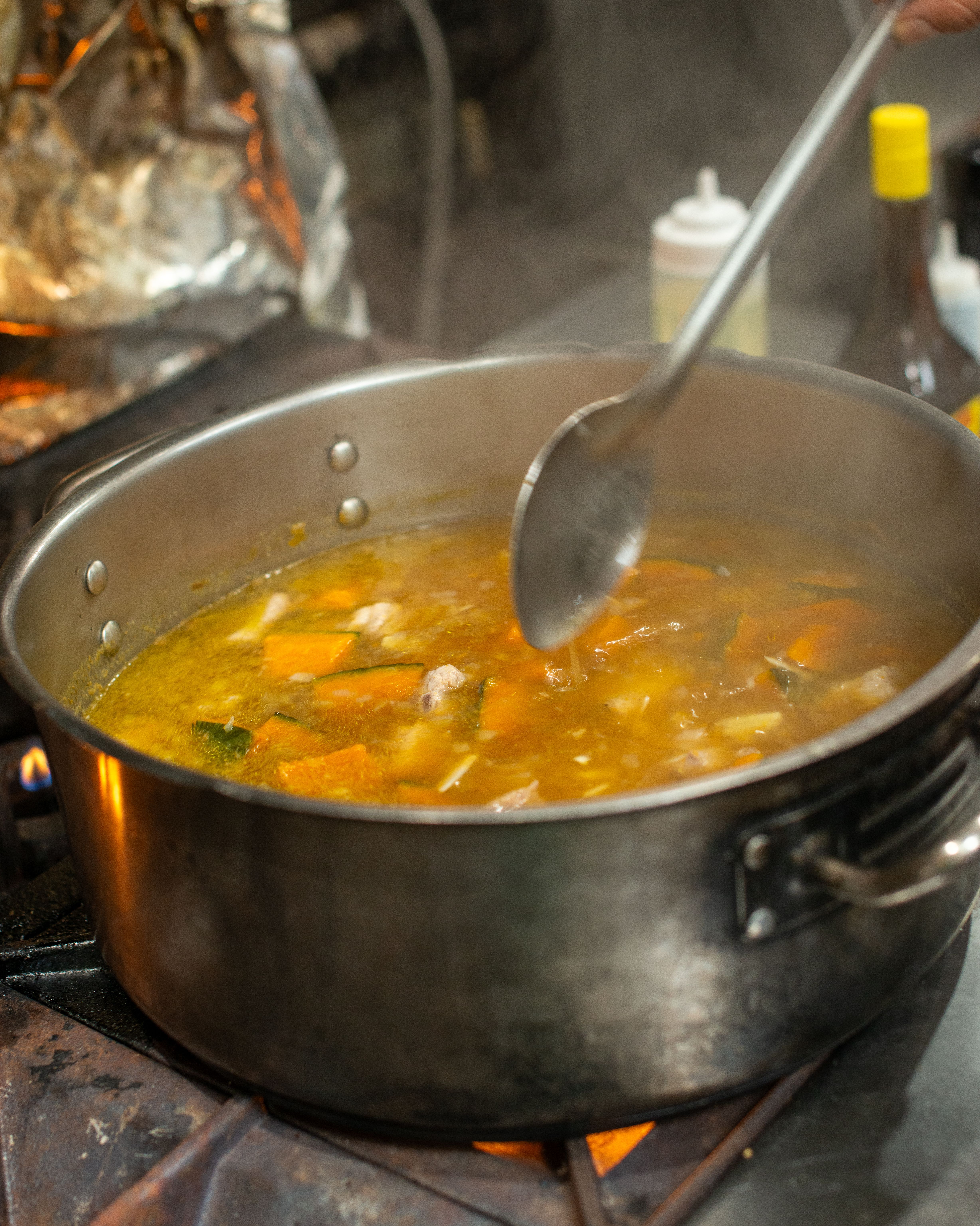 Images with caption alt text