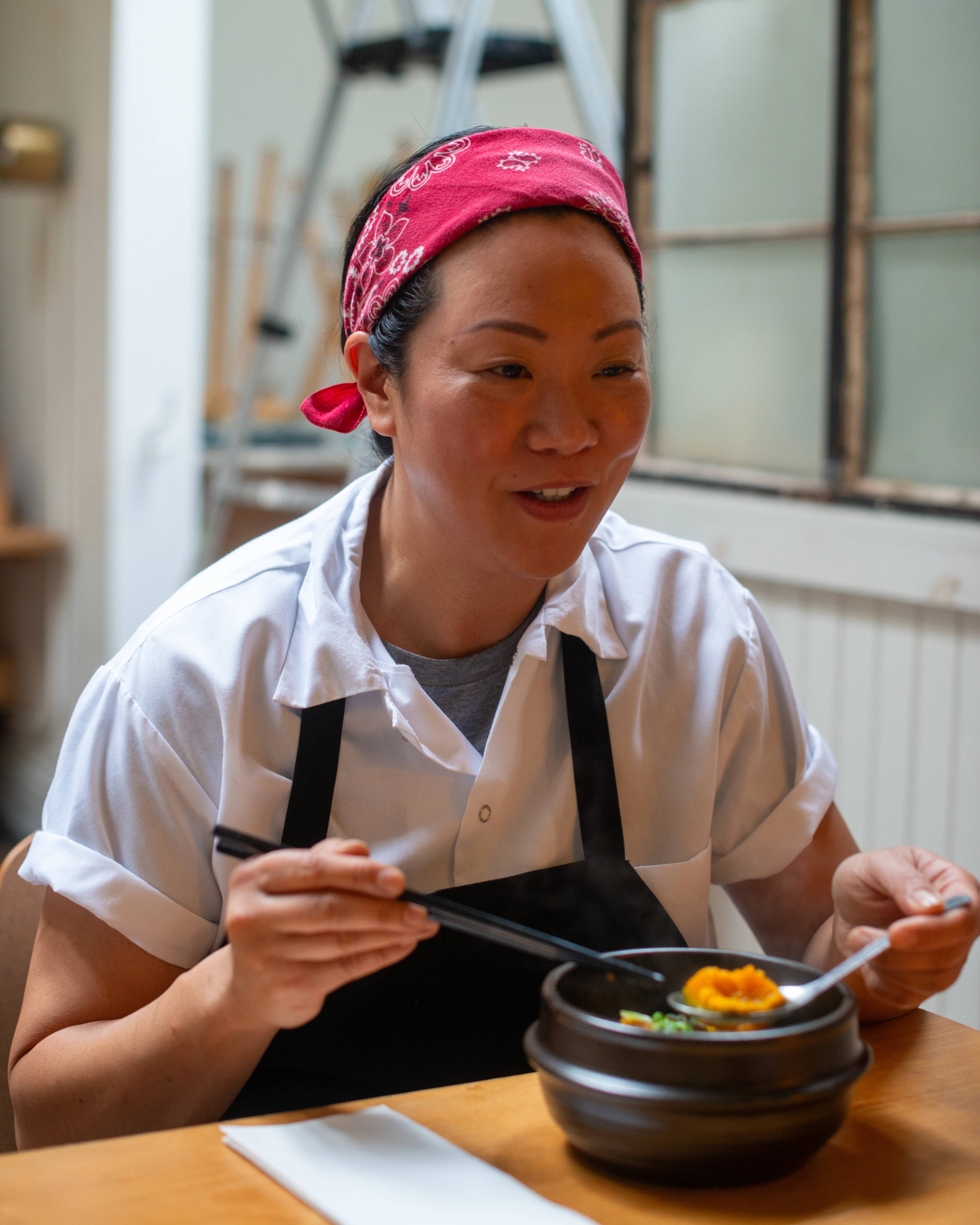 Images with caption alt text