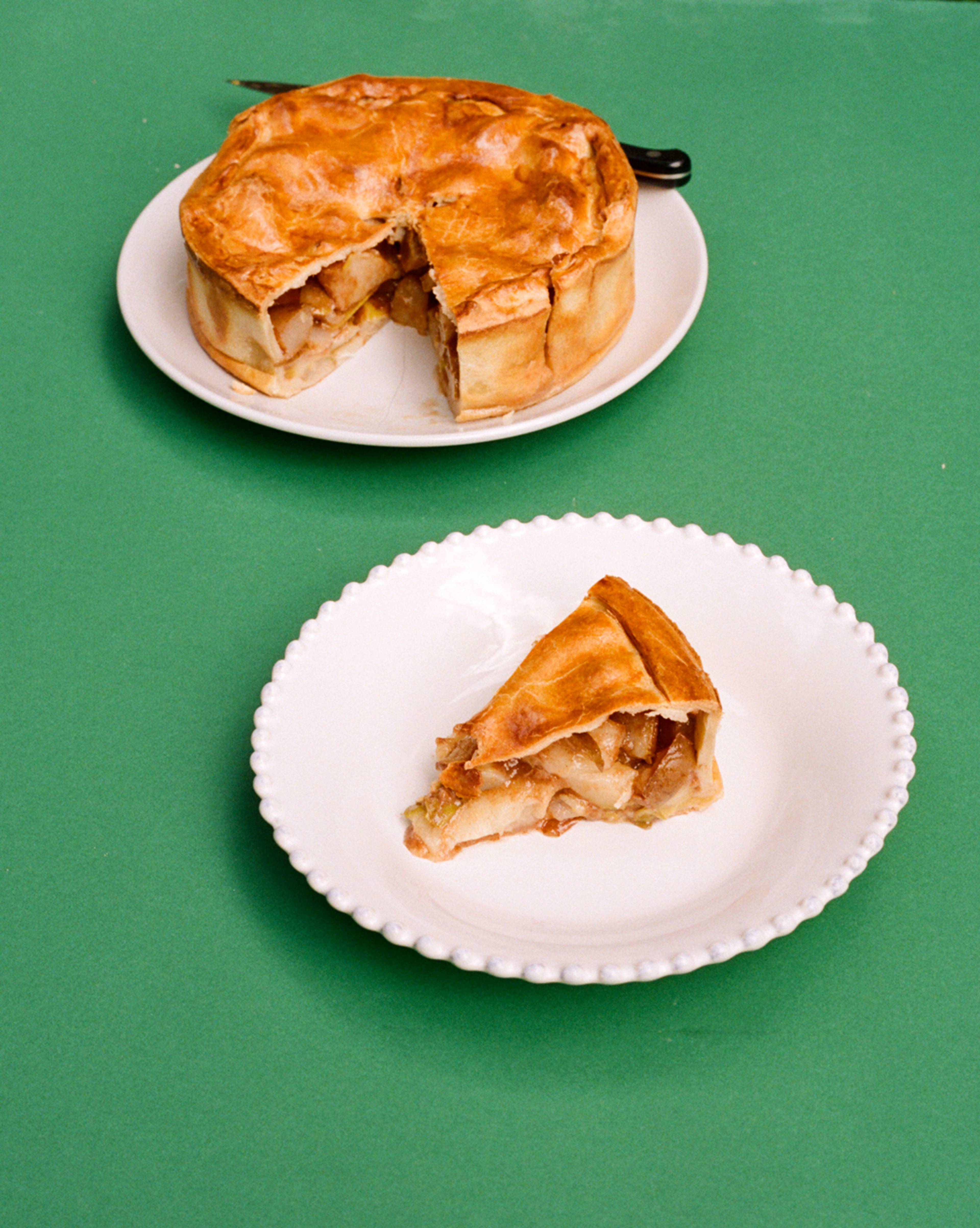 Images with caption alt text