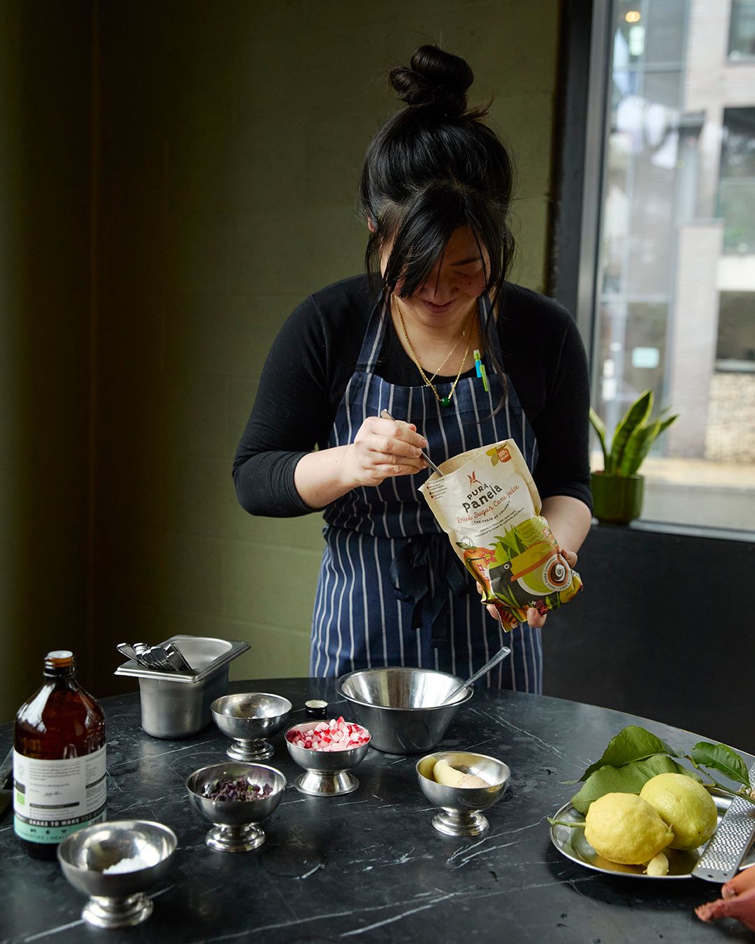 Images with caption alt text