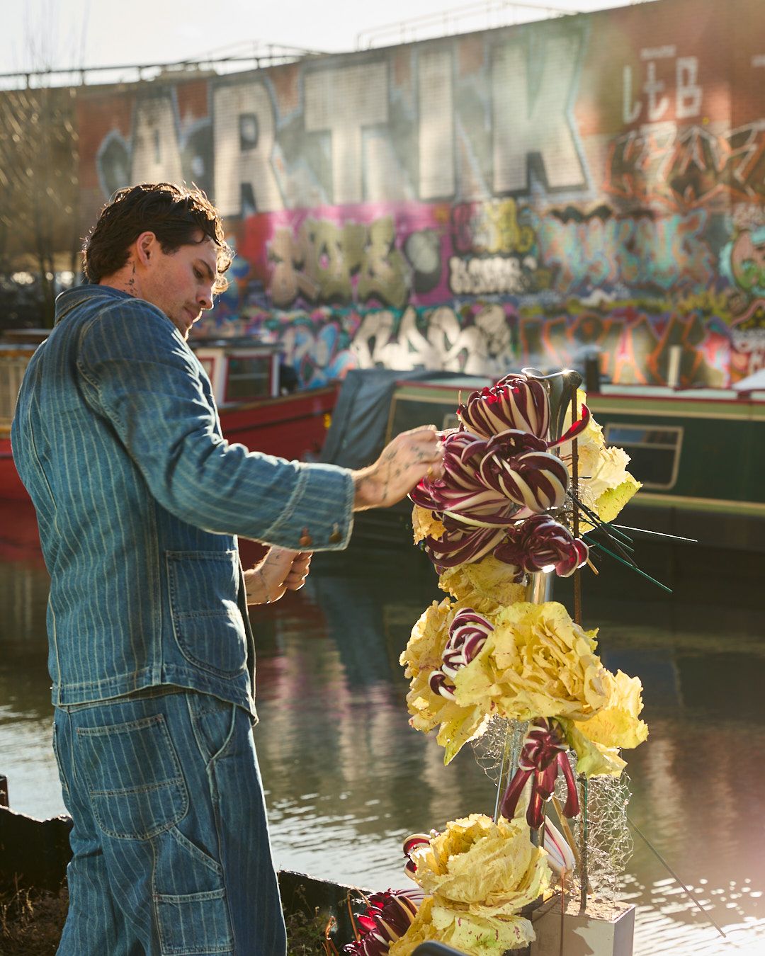 Images with caption alt text