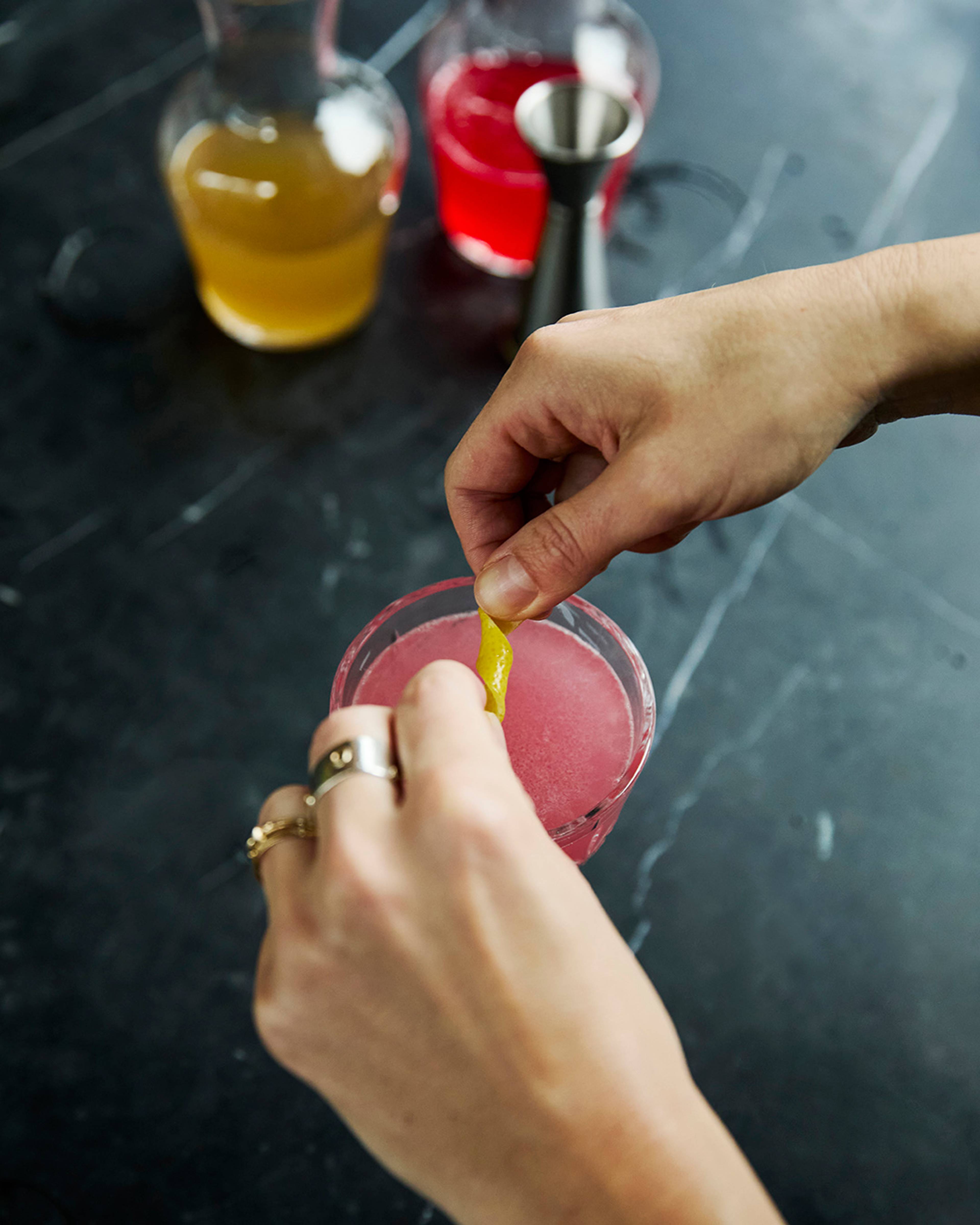 Images with caption alt text